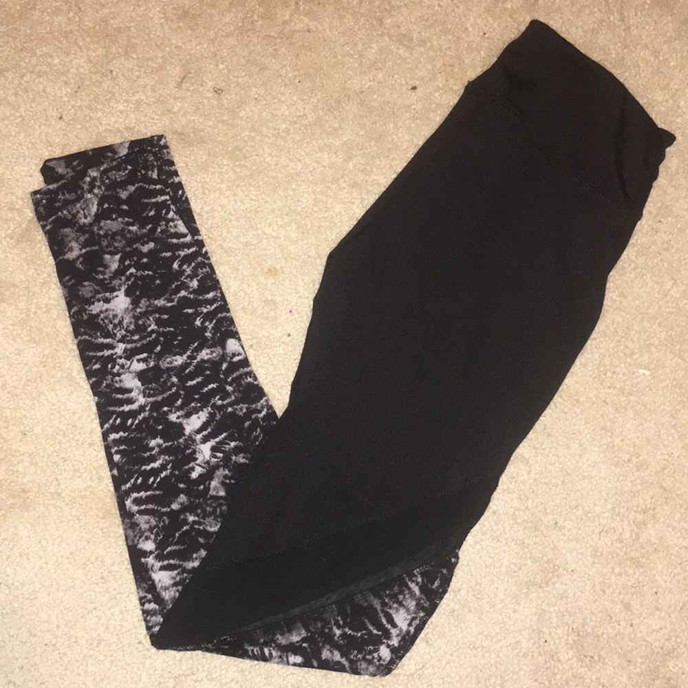 Athletic Workout Leggings Mesh Cutout
